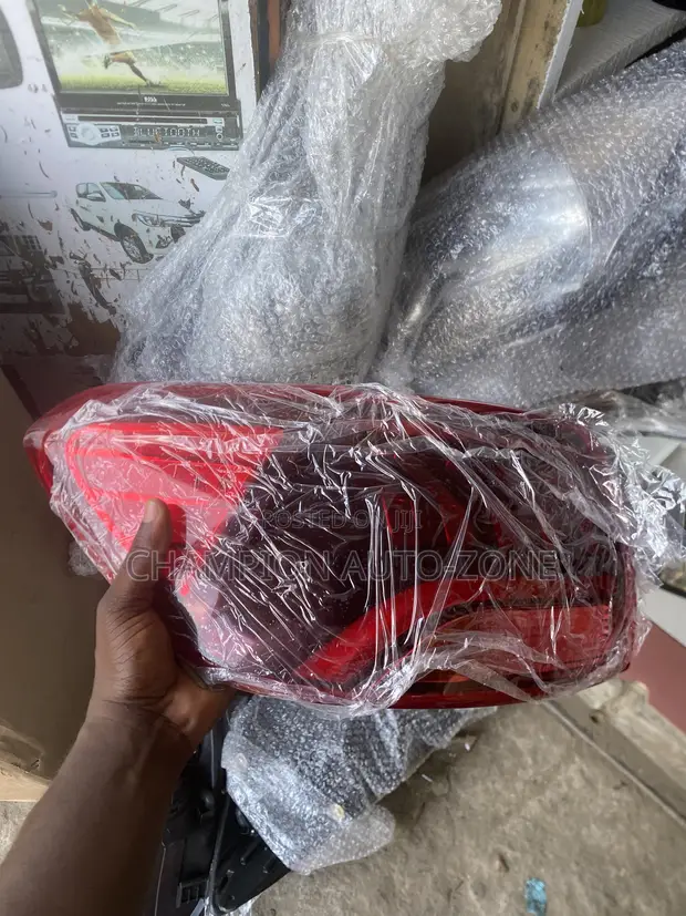 Kia Sorento LED Tail Light (2016-2020) - All Red - 1