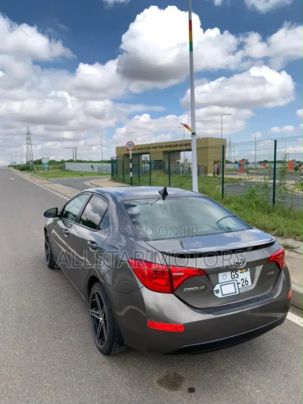 2017 Toyota Corolla XSE Sedan - 1