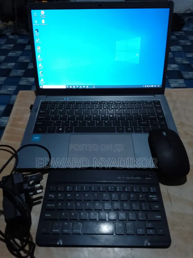 Laptop 4GB Intel SSD 128GB - 1