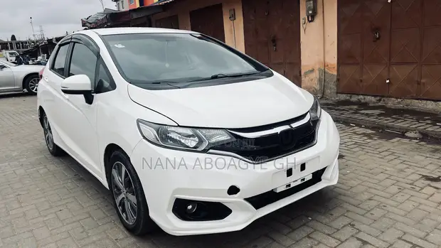 Honda Fit 2015 White - 1