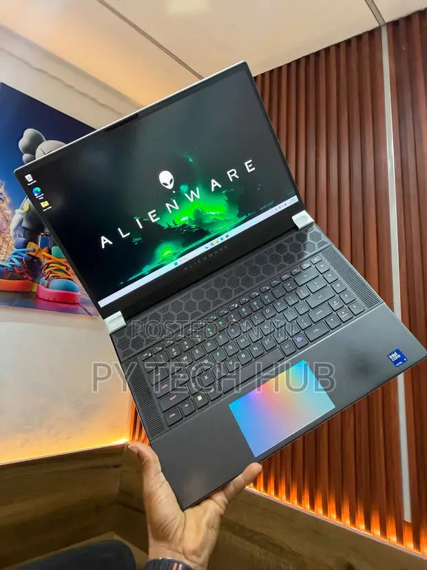 Alienware X16 R2 Laptop - 32GB RAM, Intel Core Ultra 9, RTX 4090 - 1