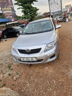 2010 Toyota Corolla LE Sedan