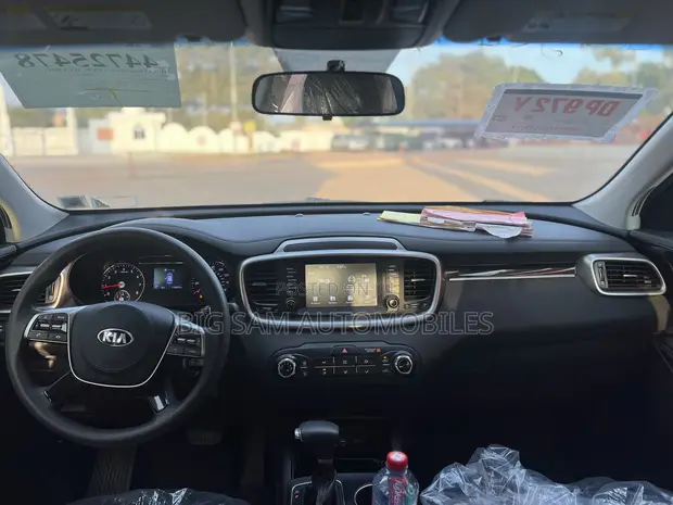 Kia Sorento 2019 Silver - 1