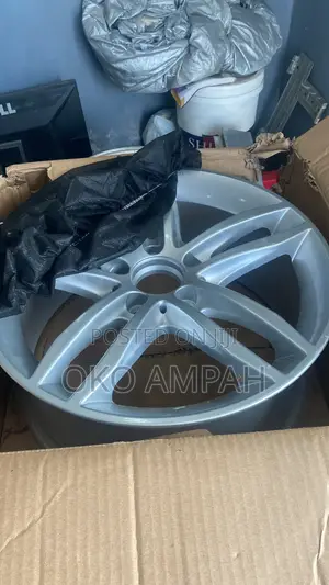 Mercedes-Benz & KIA 17" Rims (Used) - From USA