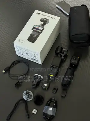 DJI Osmo Pocket 4 Creator Combo