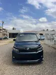 Toyota Voxy X 4WD 8-Seater 2015 White - 4