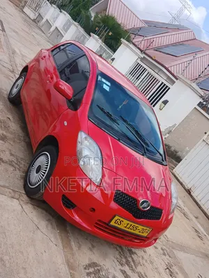 Toyota Vitz 1.5 FWD 3dr 2010 Red