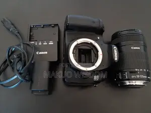 Canon EOS 60D DSLR Camera with 18-135mm Lens