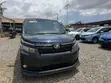 Toyota Voxy V 2WD 8-Seater 2014 White - 1