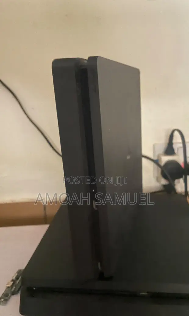 PS4 Slim Jailbroken with Games - 1