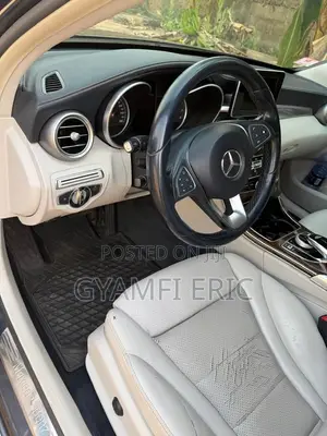2015 Mercedes-Benz C300 Luxury 4Matic AWD Sedan