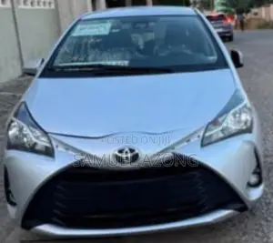 2018 Toyota Yaris LE Hatchback 5dr Silver