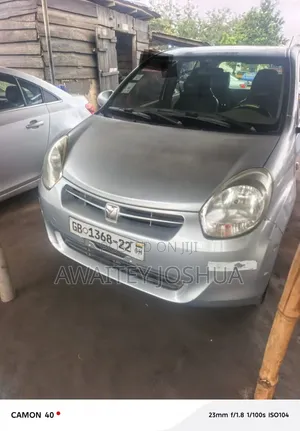 Toyota Passo 2011 Silver