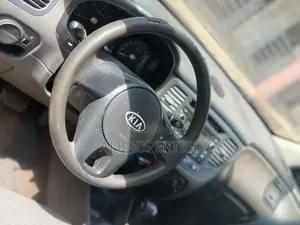 2010 Kia Rio Base Sedan