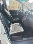 Toyota Voxy 2013 White - 4
