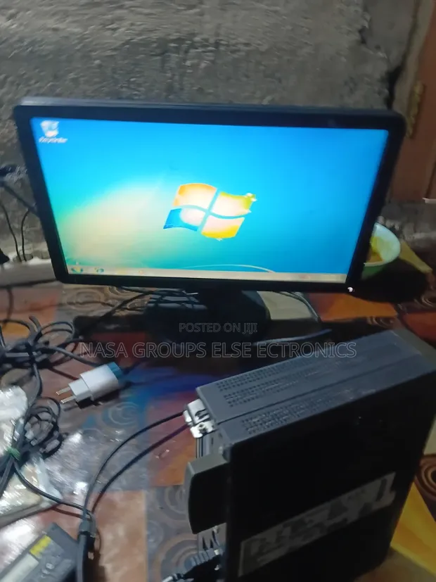 Fujitsu Celsius H760 Desktop Computer - 1