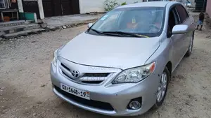 2013 Toyota Corolla LE Sedan