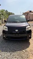 Toyota Sienta 1.5 FWD 2014 Burgundy - 1