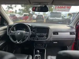 2019 Mitsubishi Outlander SEL FWD Red