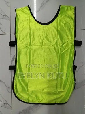 Quality Bibs - Lemon Green (Set of 10)