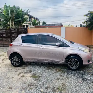 Toyota Vitz 1.3 AWD 3dr 2012 Silver