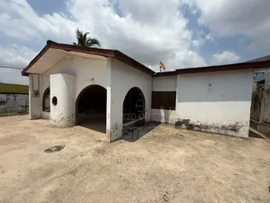 4-Bedroom House for Sale, Racecourse Junction