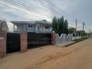 6 Bedroom House with 2 Boys Quarters for Rent in Adjiringanor