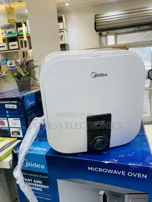 Midea 30L Square Electric Water Heater | 2000W