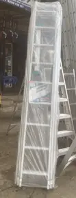 Total 9x3 Aluminium Extension Ladder - 2