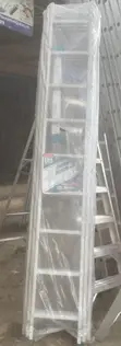 Total 9x3 Aluminium Extension Ladder - 3