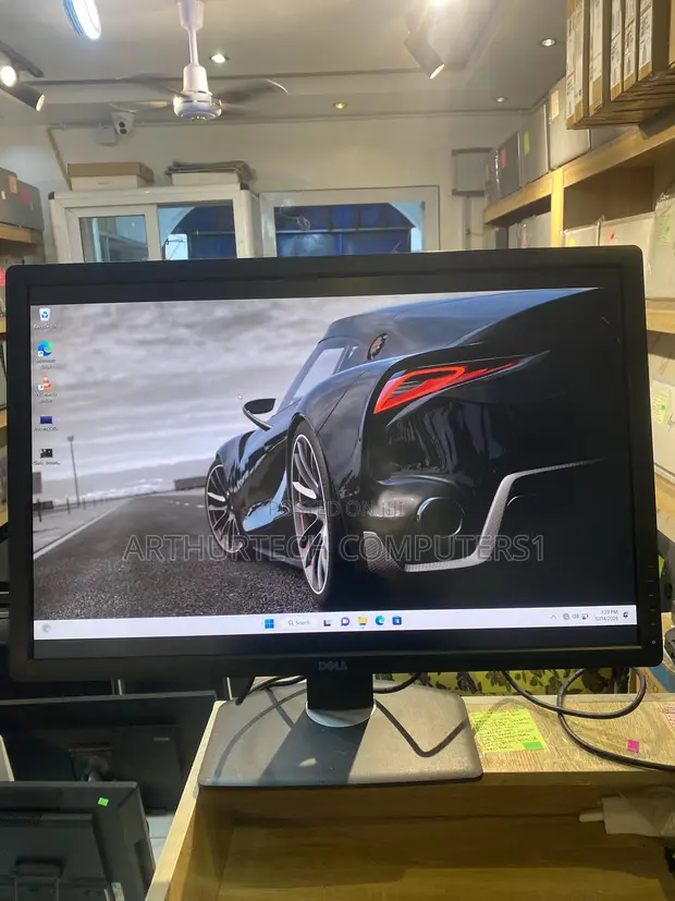 Dell U3014t 30-Inch 2K IPS Monitor - 1