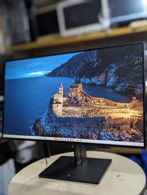 HP Z32 31.5 Inch 4K UHD IPS USB-C Monitor