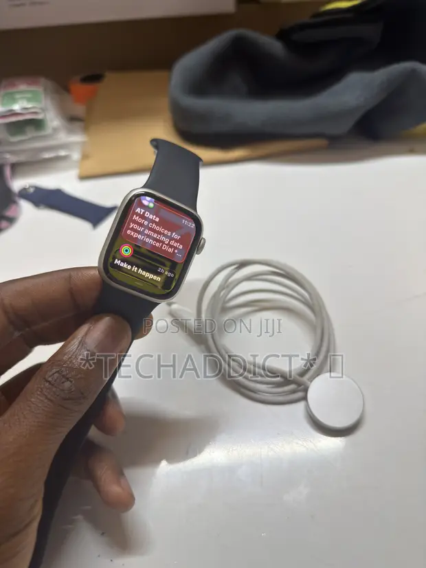 Apple Watch Series 9 41mm GPS - 1