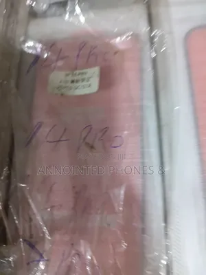 iPhone 14 Pro Tempered Glass Screen Protector