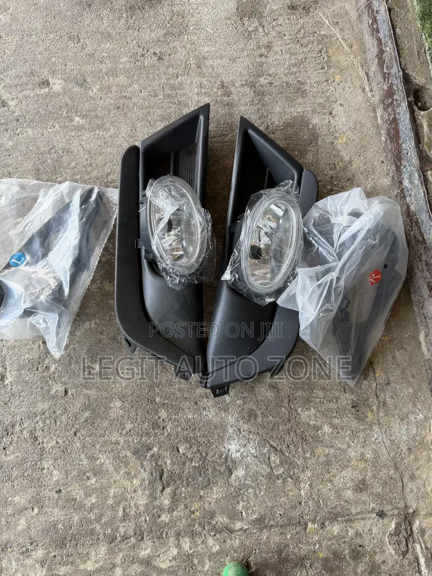 Honda CR-V 2017-2019 Fog Light and Cover Sets - 1