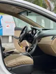 Hyundai Elantra 2014 White - 4