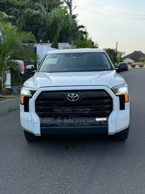 2023 Toyota Tundra White