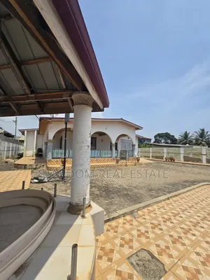 4-Bedroom House with Boys' Quarters for Sale in Baatsona Spintex