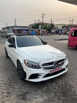 2018 Mercedes-Benz C300 Base AWD 4MATIC Sedan - White