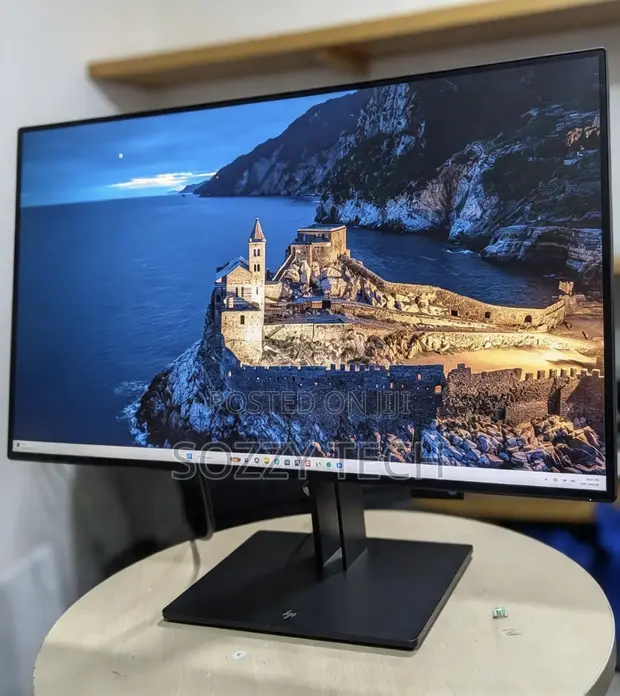 HP Z32 31.5 Inch 4K UHD IPS LED Monitor - 1