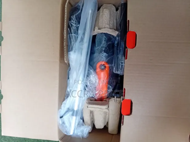 Decakila 600W Portable Vacuum Cleaner - 1