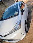 Toyota Vitz 1.3 AWD 5dr 2015 White - 3