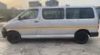Toyota HiAce 2002 Silver - 1
