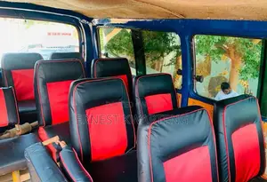 Toyota HiAce 2004 Blue