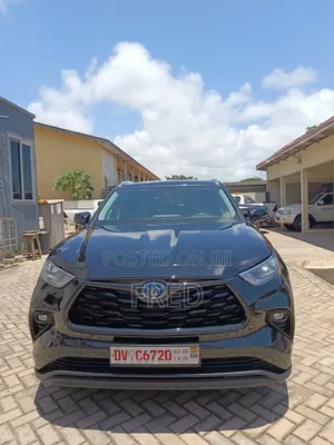 2022 Toyota Highlander XLE Hybrid Black