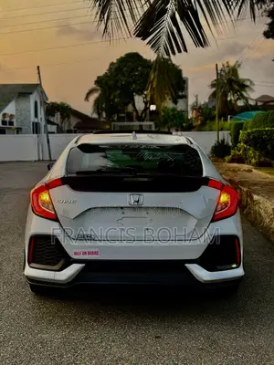 Honda Civic EX Hatchback 2019 White