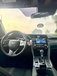 Honda Civic EX Hatchback 2019 White - 4