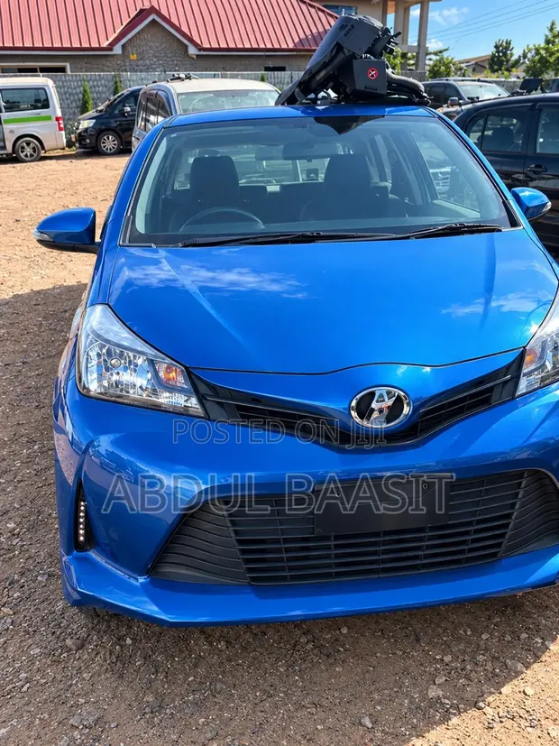 2016 Toyota Vitz 1.3 FWD 5dr Blue - 1