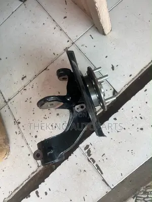 Honda CR-V 2017-2019 Front Hub - Left Side
