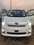 Toyota Voxy X L Edition 2WD 8-Seater 2013 White - 3